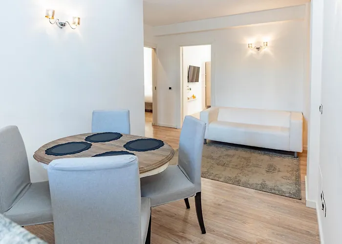 Gio House - Palazzo Storico *